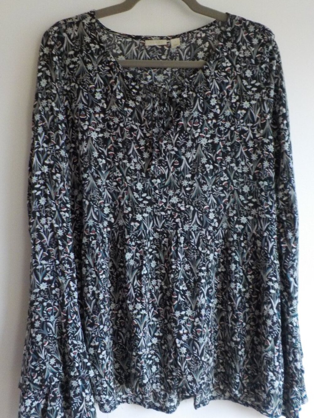 Hinge Blouse - Small - Floral Boho - Long Ruffle Sleeve Flowy (812)